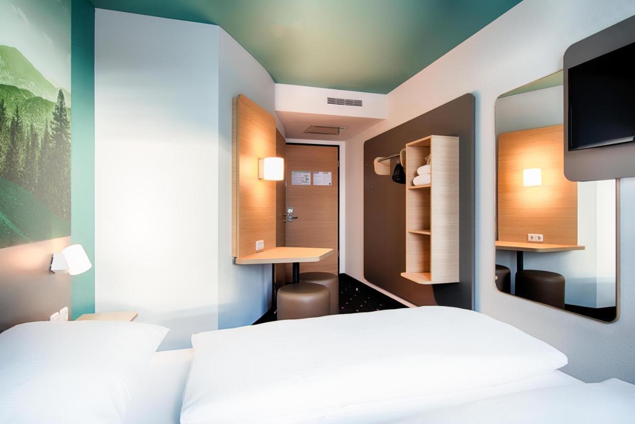 B&B Hotel Muenchen-พุทซ์บรูนน์ ภายนอก รูปภาพ