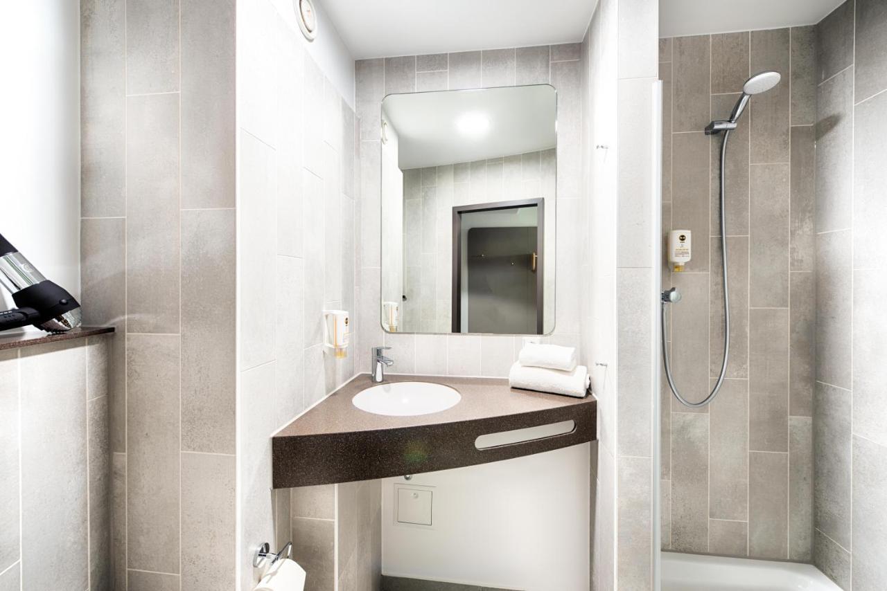 B&B Hotel Muenchen-พุทซ์บรูนน์ ภายนอก รูปภาพ