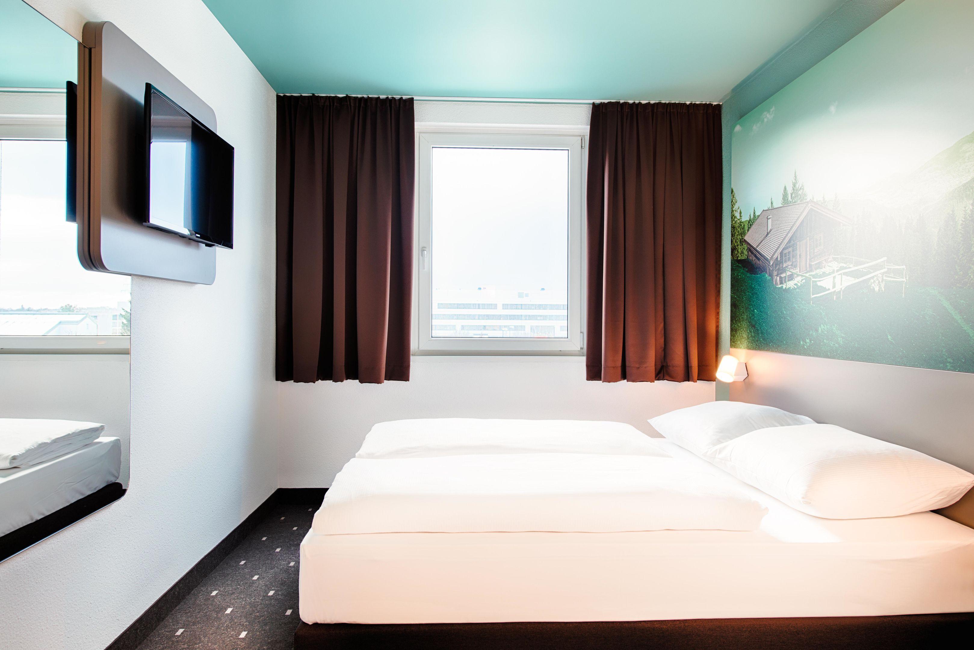 B&B Hotel Muenchen-พุทซ์บรูนน์ ภายนอก รูปภาพ