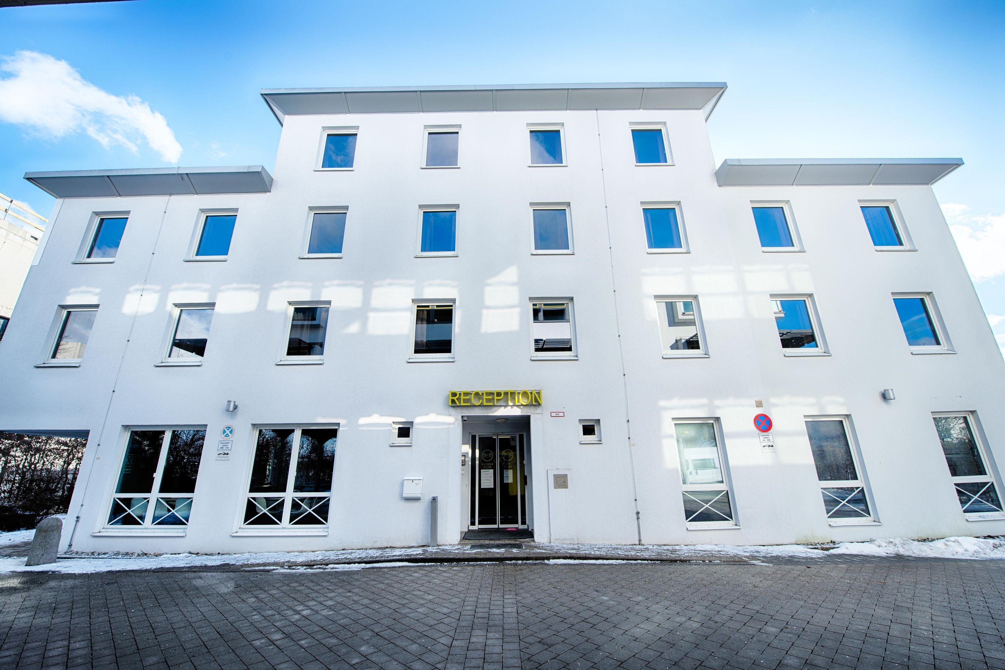 B&B Hotel Muenchen-พุทซ์บรูนน์ ภายนอก รูปภาพ