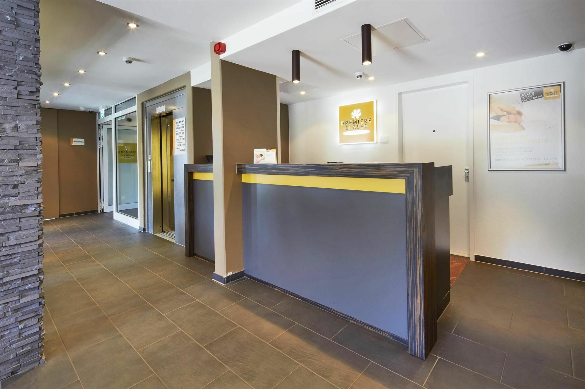 B&B Hotel Muenchen-พุทซ์บรูนน์ ภายนอก รูปภาพ